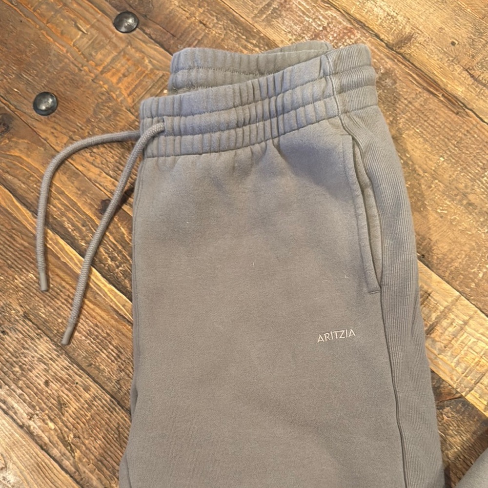 Aritzia Sweatfleece Cozy Boyfriend Sweatpant.